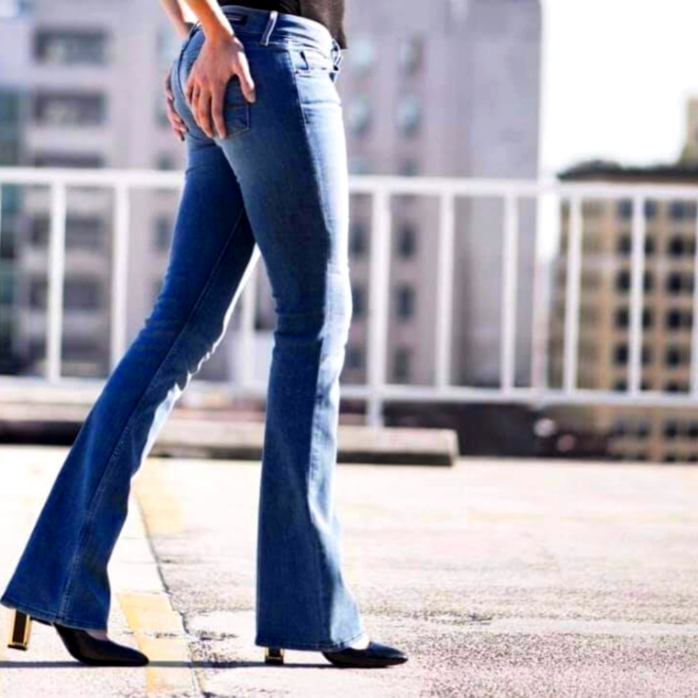 Women's Boot Cut Jeans - Blue